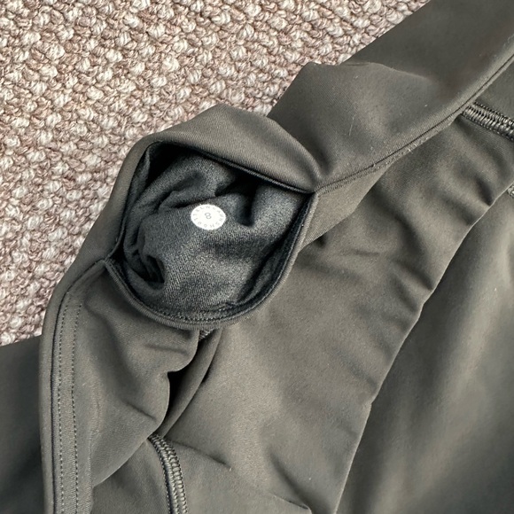 Lululemon Women’s Green Cropped Leggings - size 8 - Picture 8 of 12